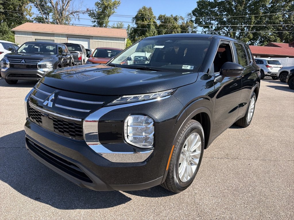 2026 Mitsubishi Outlander ES