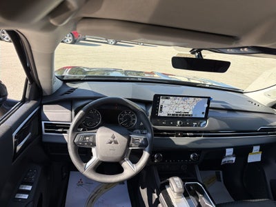 2026 Mitsubishi Outlander ES