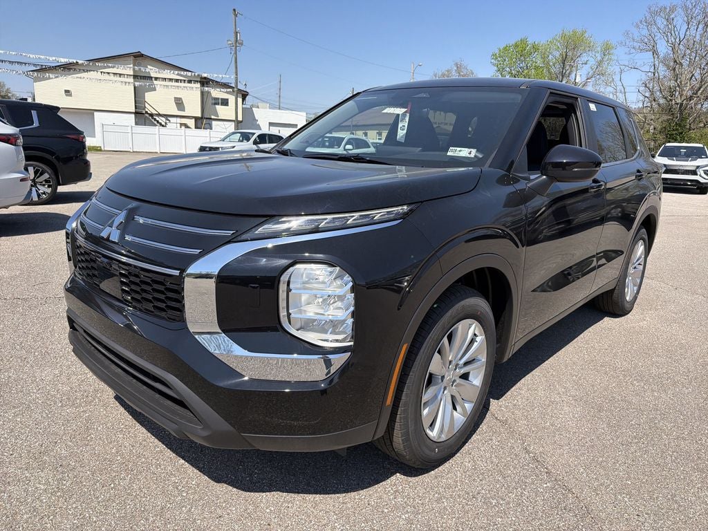2026 Mitsubishi Outlander ES