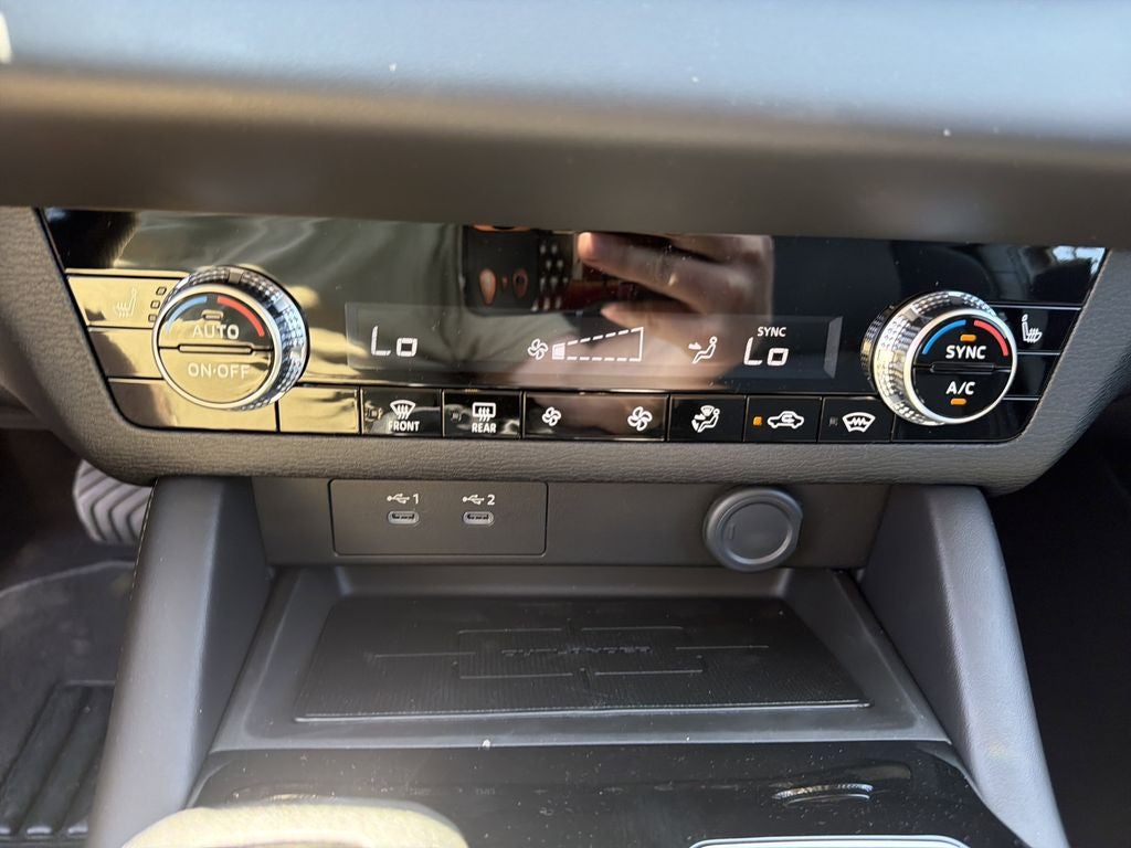 2026 Mitsubishi Outlander ES