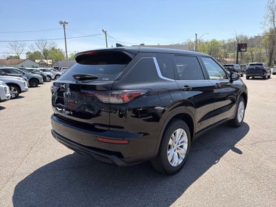 2026 Mitsubishi Outlander ES