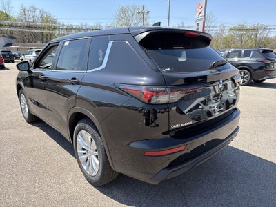 2026 Mitsubishi Outlander ES