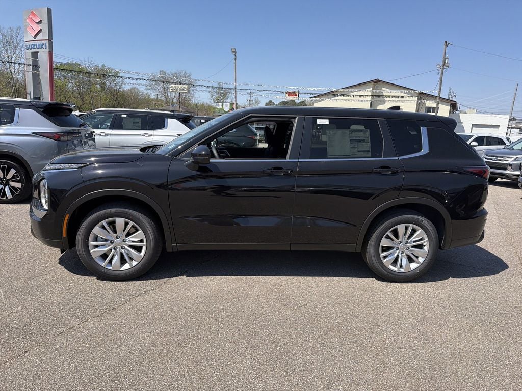 2026 Mitsubishi Outlander ES