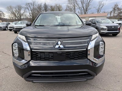 2026 Mitsubishi Outlander ES