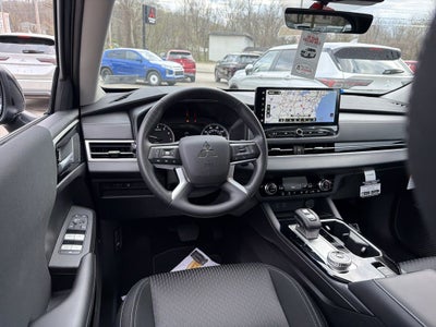 2026 Mitsubishi Outlander ES