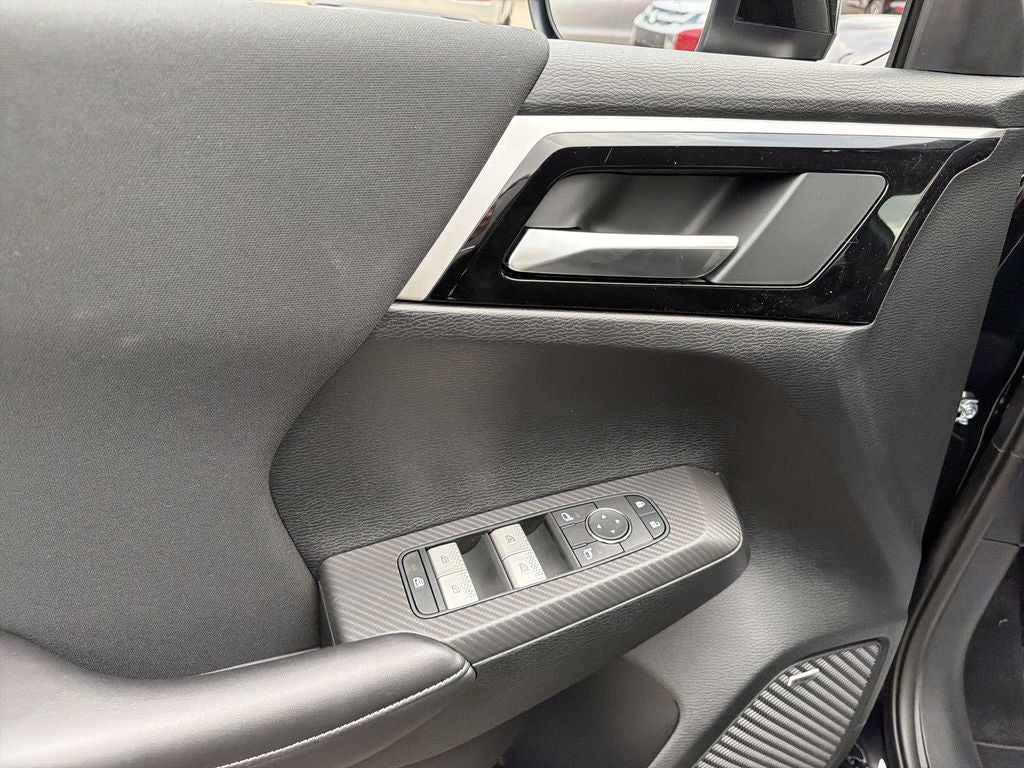 2026 Mitsubishi Outlander ES