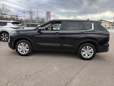 2026 Mitsubishi Outlander ES