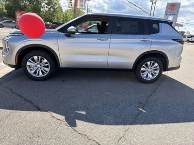 2026 Mitsubishi Outlander ES