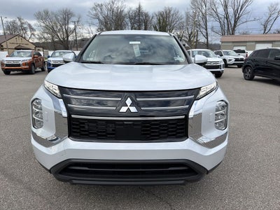 2026 Mitsubishi Outlander ES