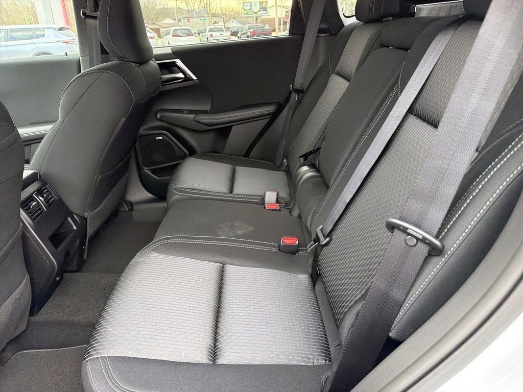 2026 Mitsubishi Outlander ES