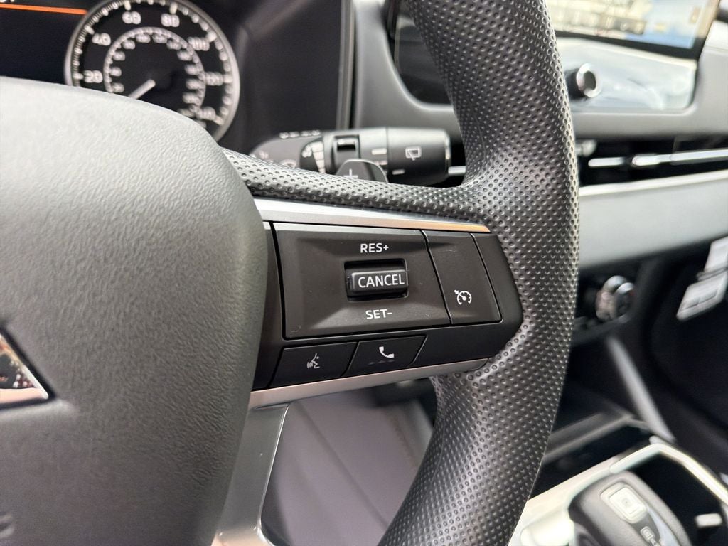 2026 Mitsubishi Outlander ES