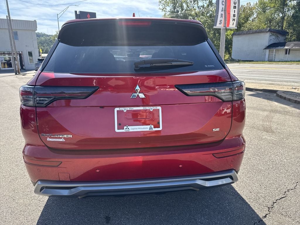 2025 Mitsubishi Outlander SE