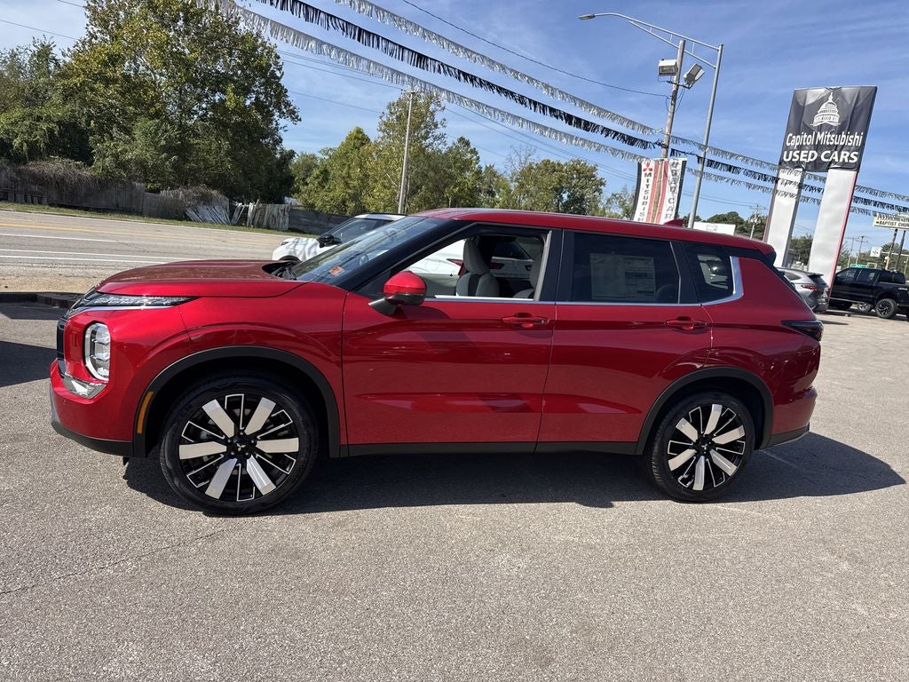 2025 Mitsubishi Outlander SE