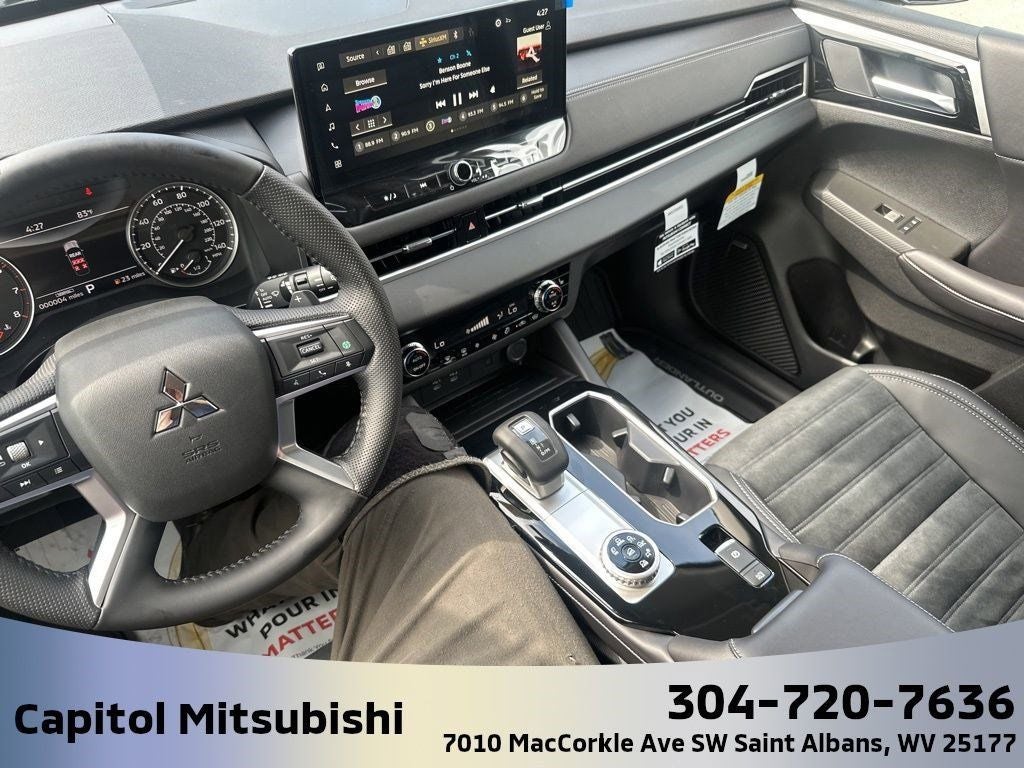 2025 Mitsubishi Outlander SE