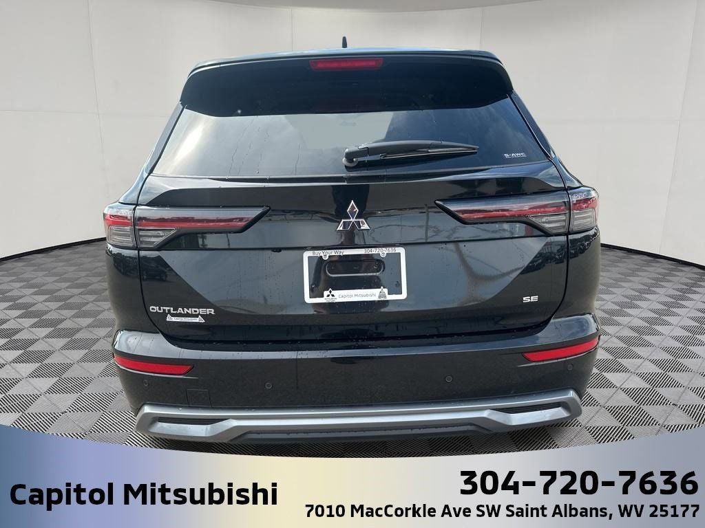 2025 Mitsubishi Outlander SE