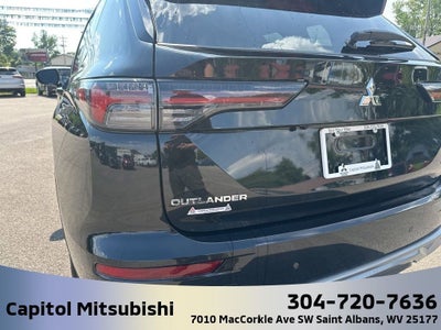 2025 Mitsubishi Outlander SE