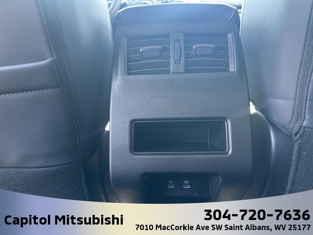 2025 Mitsubishi Outlander SE