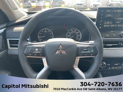 2025 Mitsubishi Outlander SE