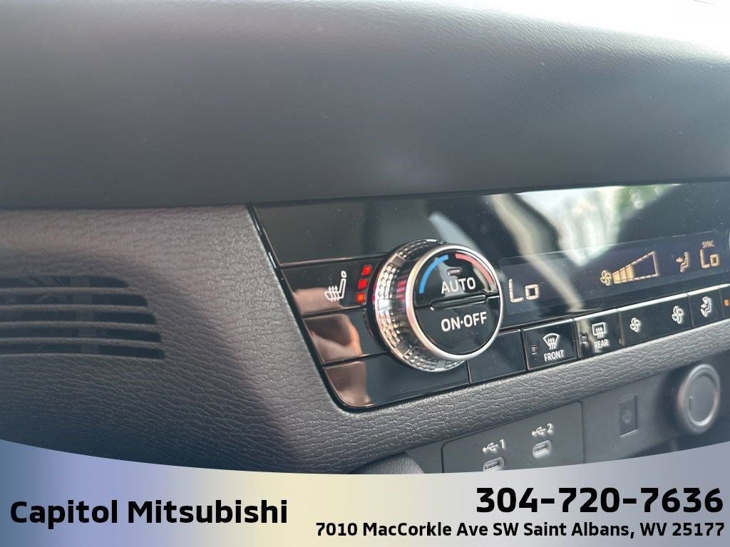 2025 Mitsubishi Outlander SE