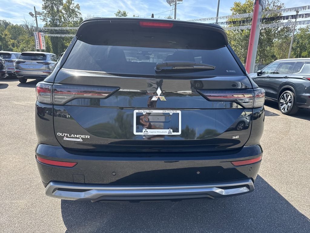 2025 Mitsubishi Outlander SE
