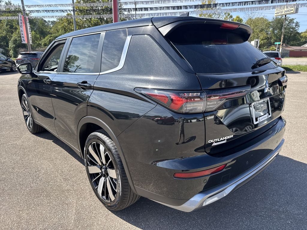 2025 Mitsubishi Outlander SE