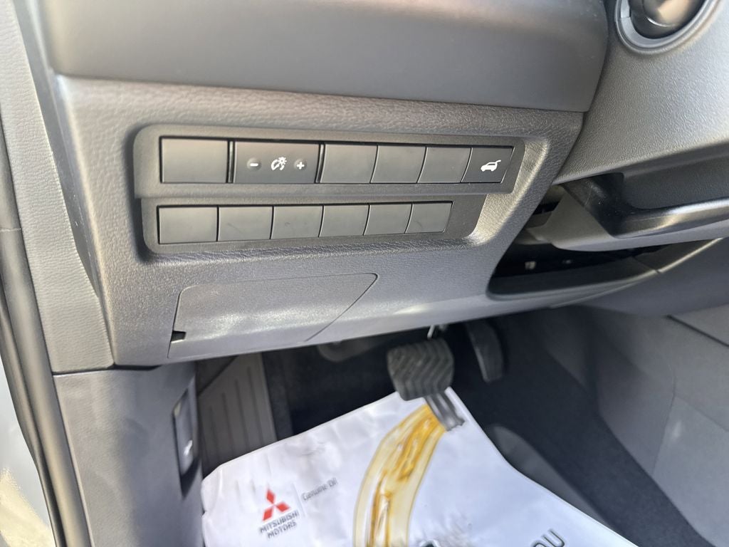 2025 Mitsubishi Outlander Trail Edition