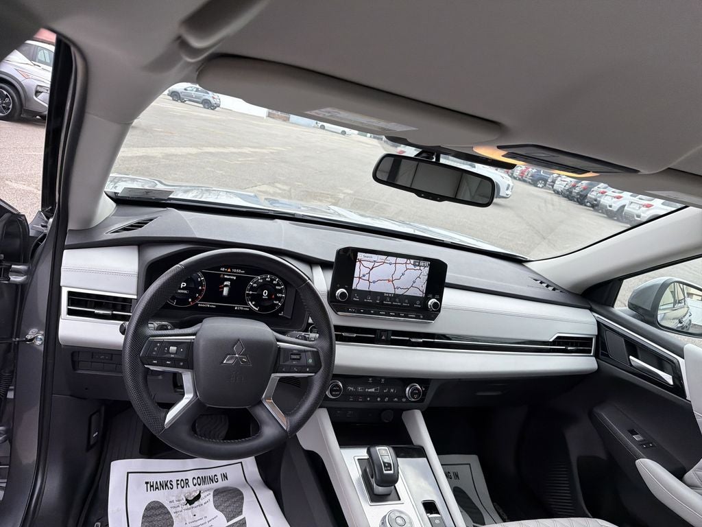 2023 Mitsubishi Outlander SEL