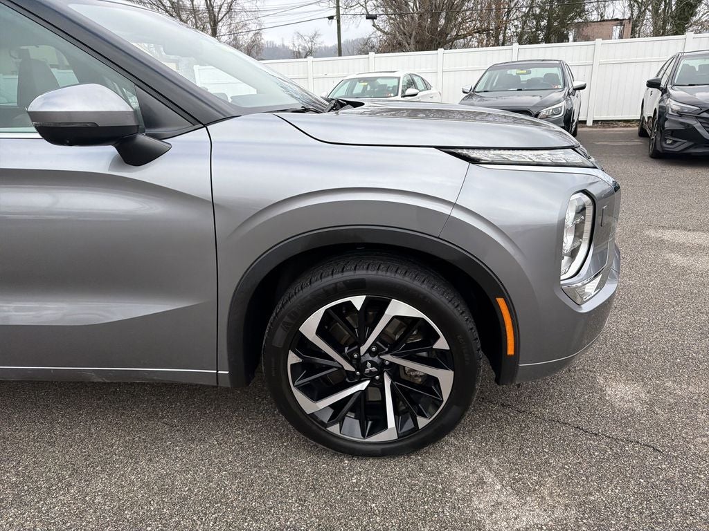 2023 Mitsubishi Outlander SEL
