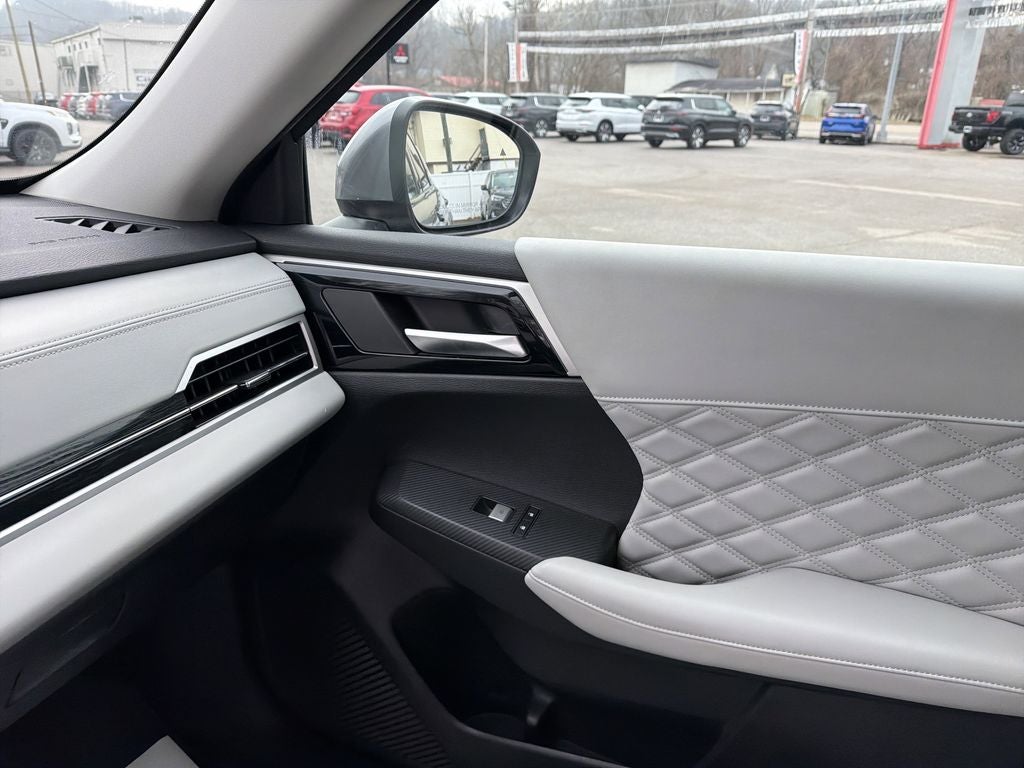 2023 Mitsubishi Outlander SEL