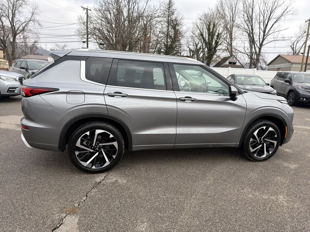 2023 Mitsubishi Outlander SEL