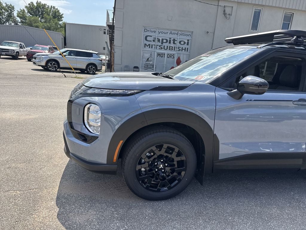 2025 Mitsubishi Outlander Trail Edition