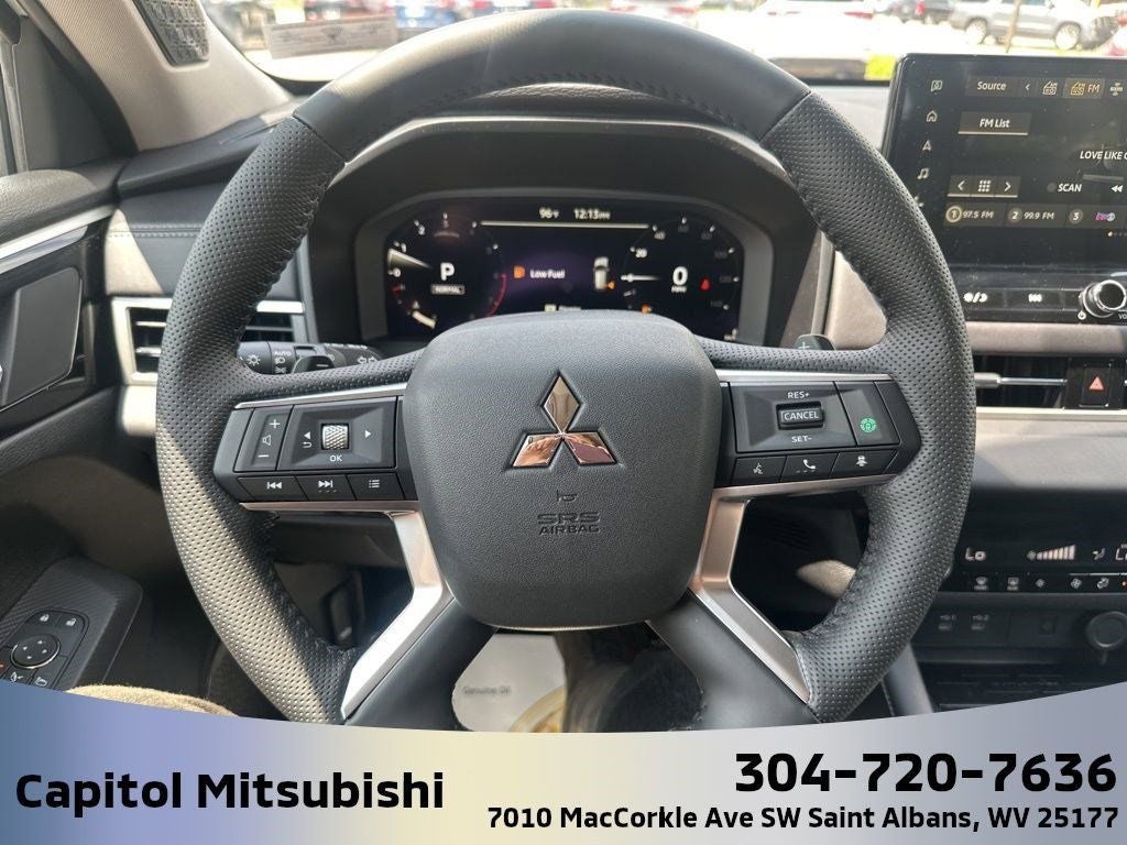 2025 Mitsubishi Outlander SE