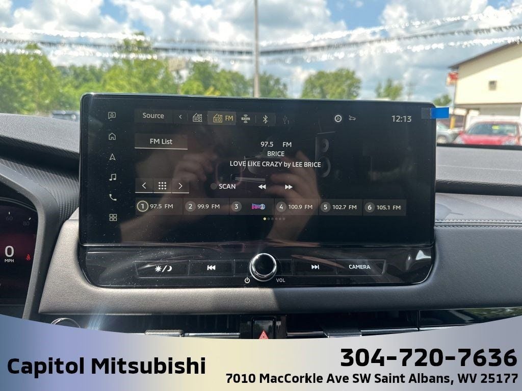 2025 Mitsubishi Outlander SE