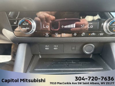 2025 Mitsubishi Outlander SE