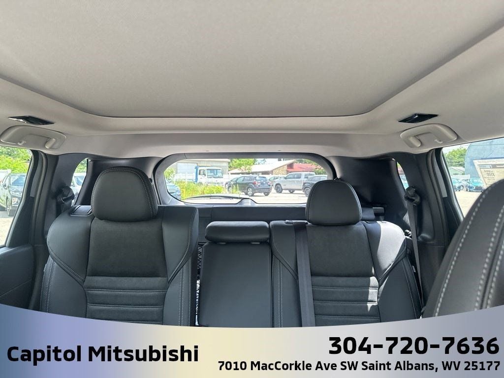 2025 Mitsubishi Outlander SE