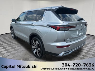 2025 Mitsubishi Outlander SE