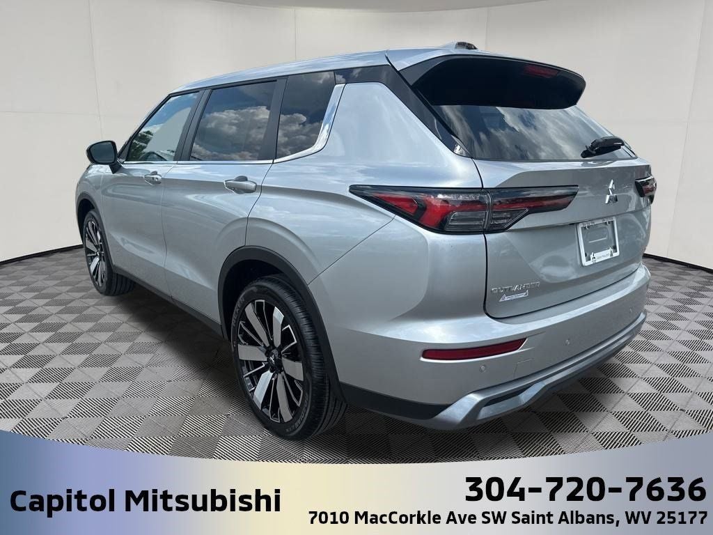 2025 Mitsubishi Outlander SE