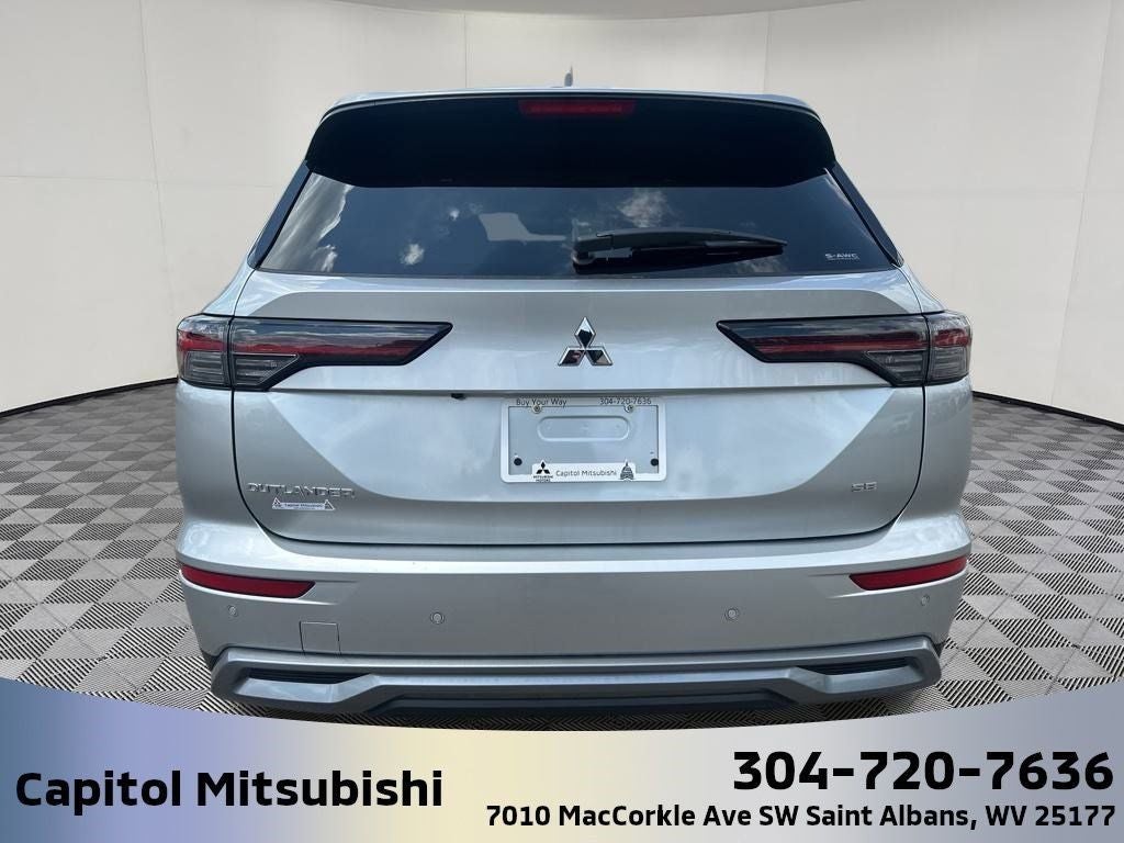 2025 Mitsubishi Outlander SE