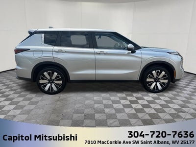 2025 Mitsubishi Outlander SE