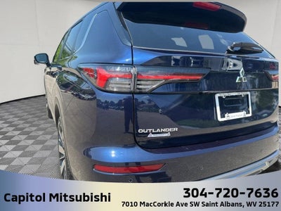 2025 Mitsubishi Outlander SE