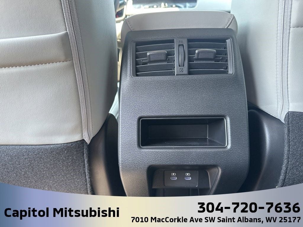 2025 Mitsubishi Outlander SE