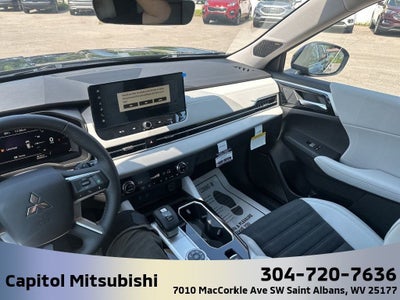 2025 Mitsubishi Outlander SE