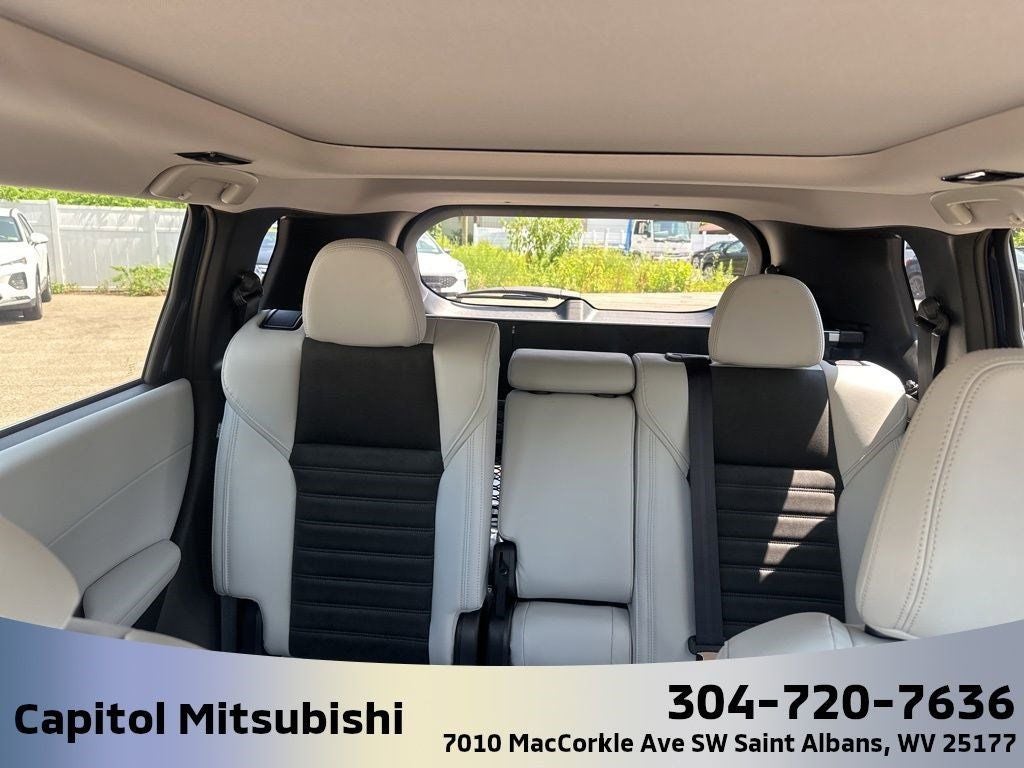 2025 Mitsubishi Outlander SE