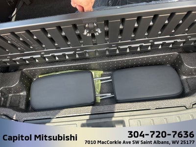 2025 Mitsubishi Outlander SE