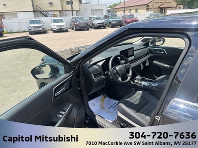 2025 Mitsubishi Outlander SE