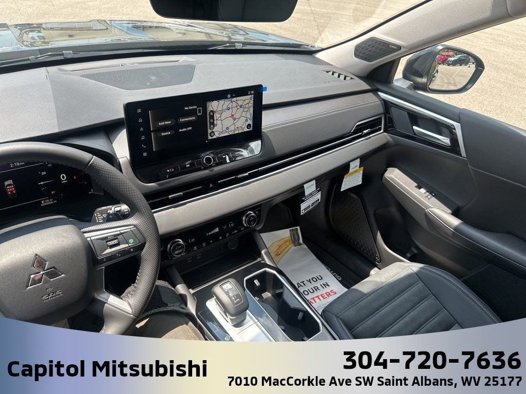 2025 Mitsubishi Outlander SE