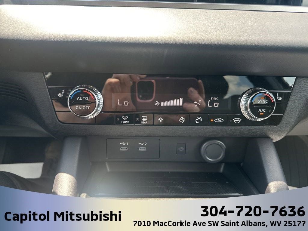 2025 Mitsubishi Outlander SE