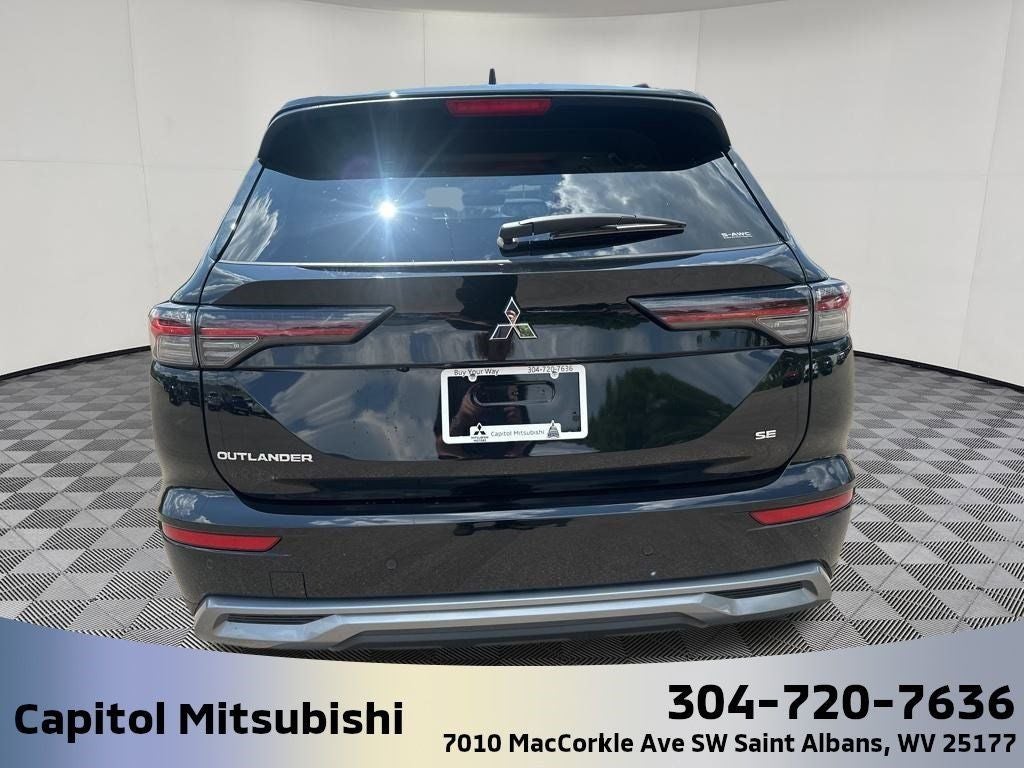 2025 Mitsubishi Outlander SE