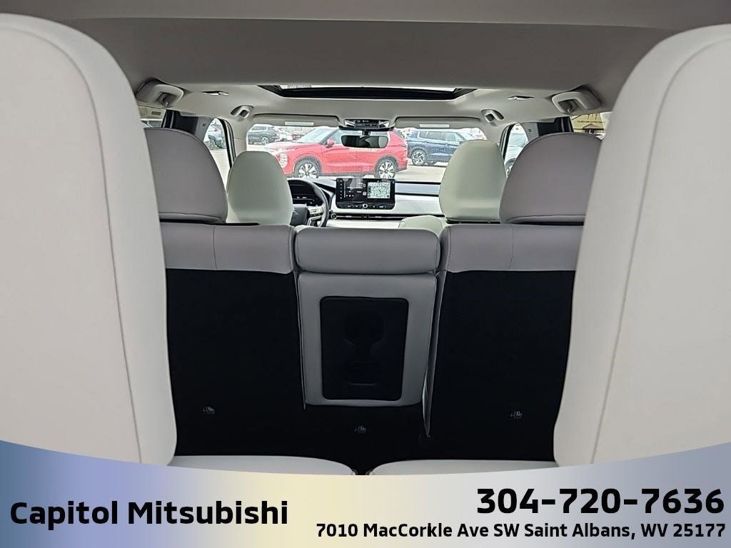 2025 Mitsubishi Outlander SE