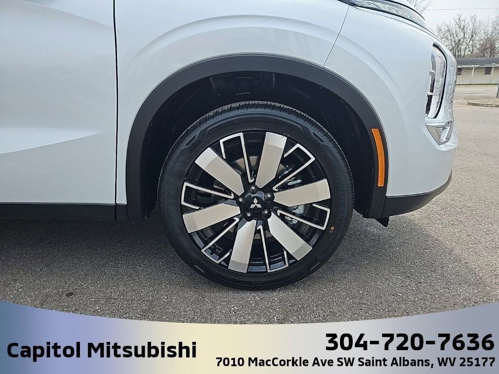 2025 Mitsubishi Outlander SE